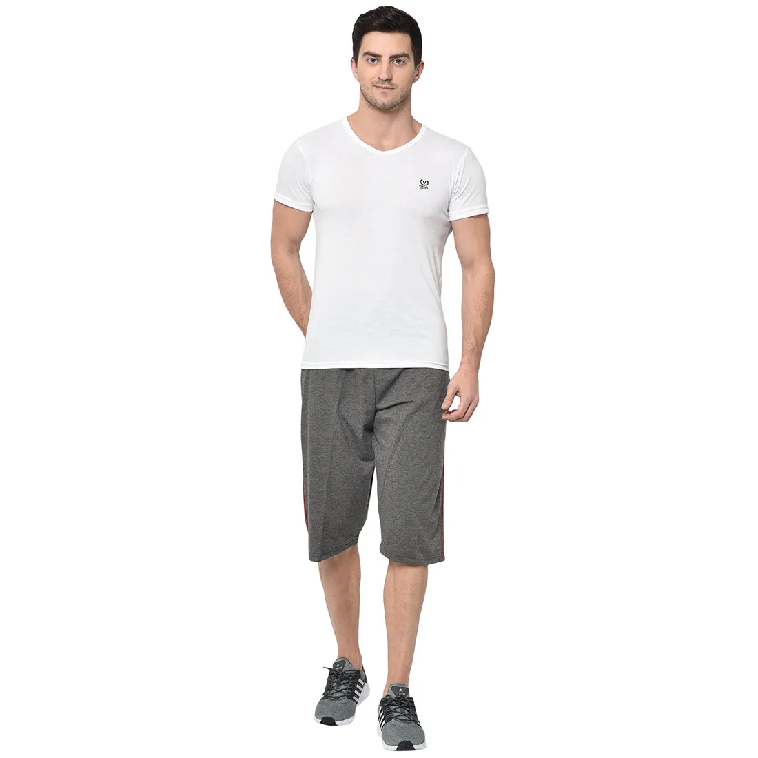 Vimal Jonney Cotton Blended Regular Fit Dark Grey 3/4th Capri For Men